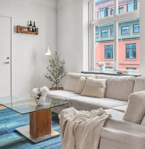 Kanskje Den Storste Airbnb-Leiligheten I Sentrum!